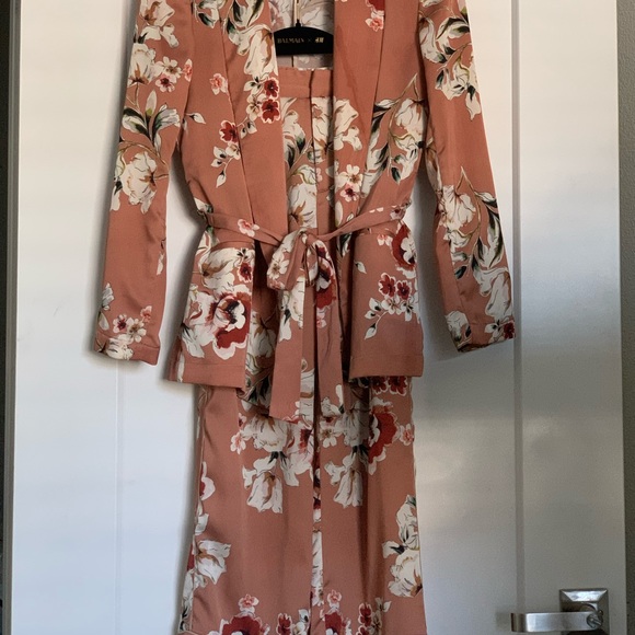 Zara Woman’s Pants Suit - Picture 2 of 7